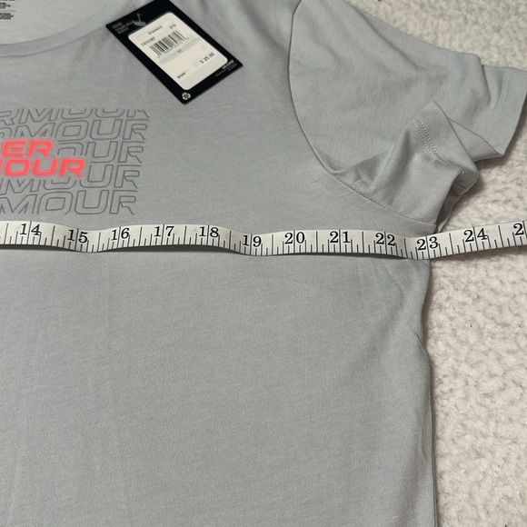 Under Armour Ladies Gray Tee, NWT’s, Size XL - Picture 5 of 7